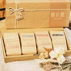 画像1: 珈琲豆4袋用　ギフトBOX代 (1)